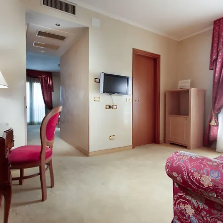Hotel De Londres 4*