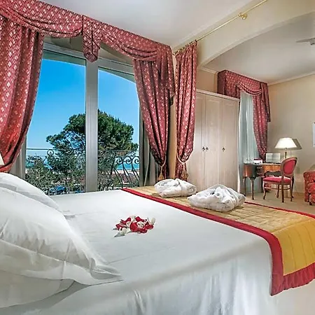 Hotel De Londres